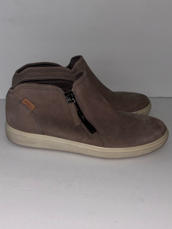 Ecco Shoes - Ecco Soft 7 Low Bootie Women Size 7 Eur 38 Taupe Suede Boots $170 MSRP